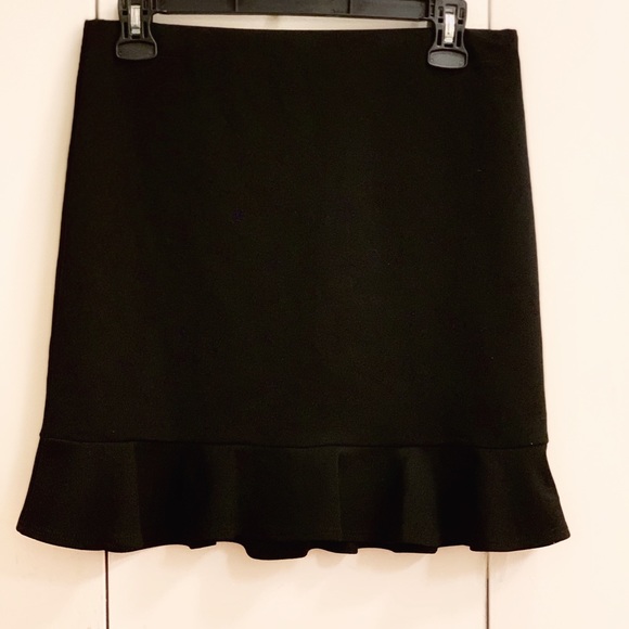 NWOT Sunset + Spring Black Ruffle Hem Skirt, Med - Picture 2 of 5